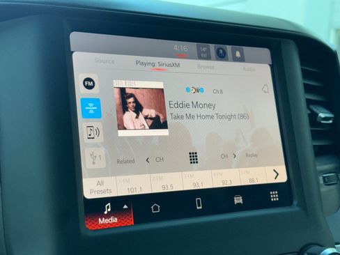 Used 2024 RAM 2500 Big Horn w/ Bed Utility Group image 17