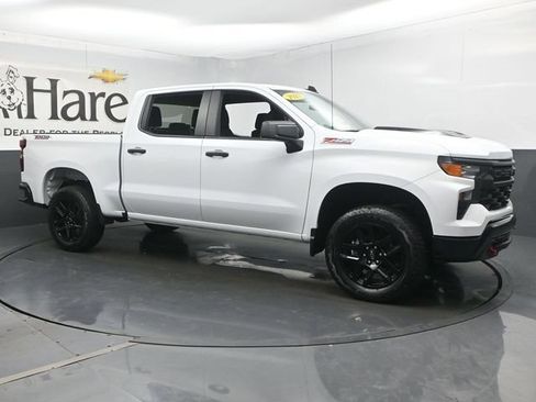 Used 2023 Chevrolet Silverado 1500 Custom Trail Boss AWD/4WD image 1