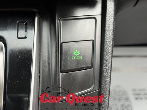 Used 2019 Honda CR-V EX image 29