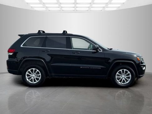 Certified 2022 Jeep Grand Cherokee Laredo E w/ Security & Convenience Group AWD/4WD image 8