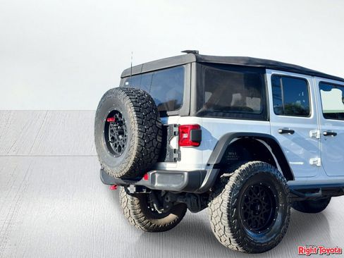 Used 2018 Jeep Wrangler Unlimited Rubicon w/ LED Lighting Group AWD/4WD image 10