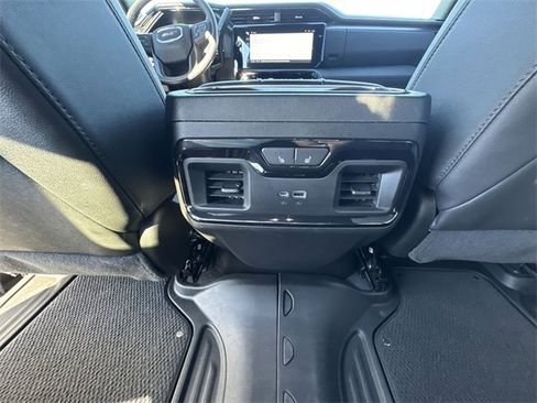 Used 2024 GMC Sierra 2500 AT4 w/ AT4 Premium Plus Package image 23