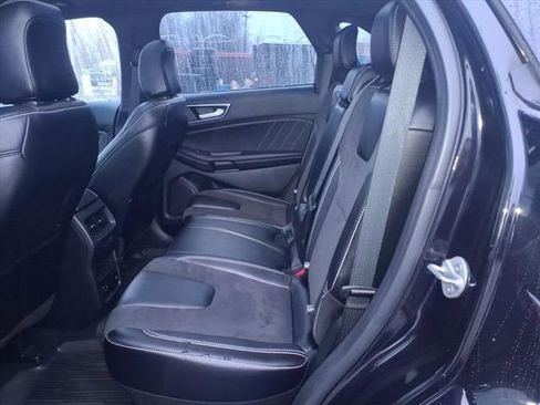 Used 2022 Ford Edge ST w/ Equipment Group 401A image 11