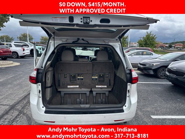 Used 2018 Toyota Sienna XLE w/ XLE Navigation Package FWD image 12