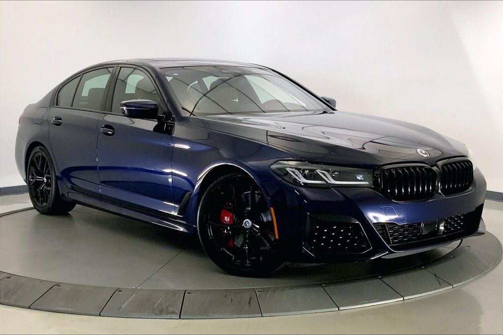 Used 2023 BMW M550i xDrive w/ Executive Package AWD/4WD image 1