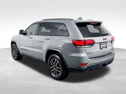 Used 2021 Jeep Grand Cherokee Trailhawk w/ Trailhawk Luxury Group AWD/4WD image 9