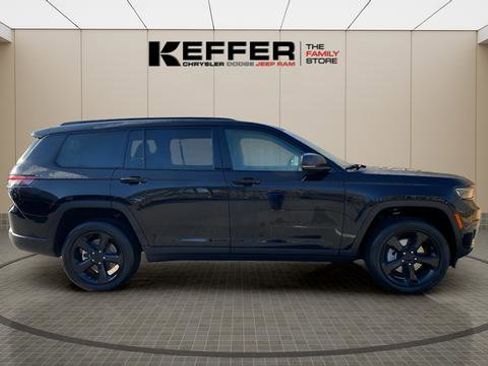 New 2025 Jeep Grand Cherokee L Altitude image 6