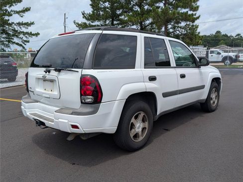 Used 2005 Chevrolet TrailBlazer LS w/ LS Preferred Equipment Group RWD image 5