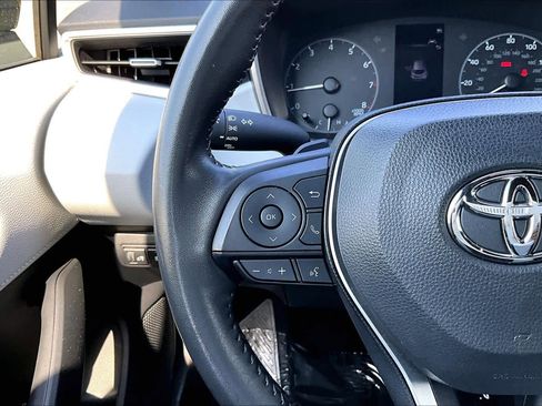 Used 2024 Toyota Corolla SE w/ SE Package image 23