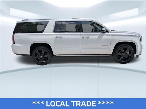 Used 2018 GMC Yukon XL Denali w/ Denali Ultimate Package AWD/4WD image 8