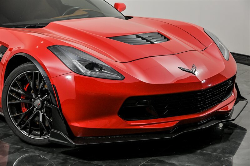 Used 2016 Chevrolet Corvette Z06 w/ 2LZ Preferred Equipment Group RWD image 2