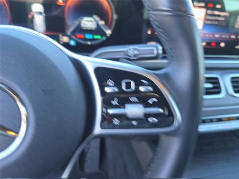 Used 2021 Mercedes-Benz GLS 450 4MATIC image 33