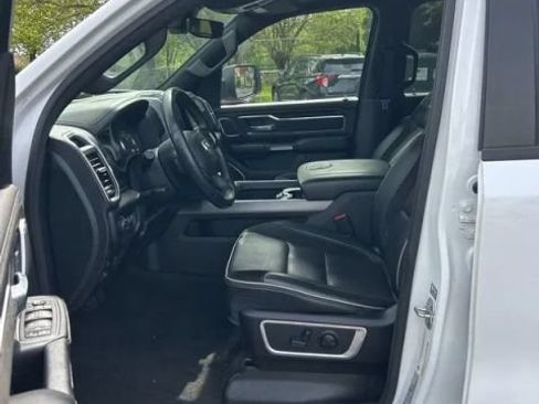Used 2022 RAM 1500 Laramie AWD/4WD image 6