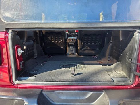 Used 2021 Jeep Wrangler Rubicon w/ Safety Group AWD/4WD image 31