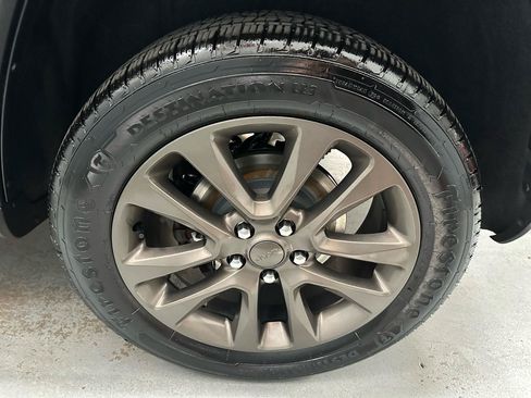 Used 2016 Jeep Grand Cherokee Limited 75th Anniversary AWD/4WD image 25