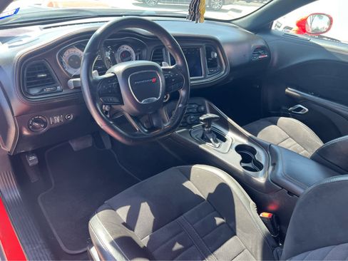 Used 2020 Dodge Challenger R/T image 5
