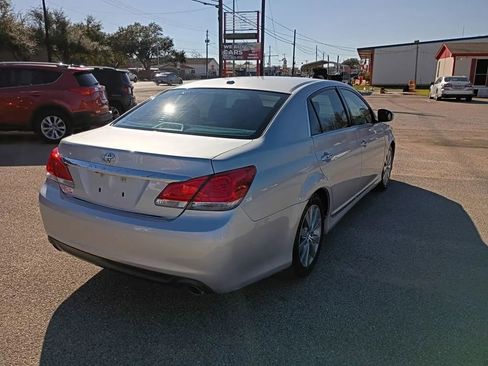 Used 2011 Toyota Avalon Limited image 5