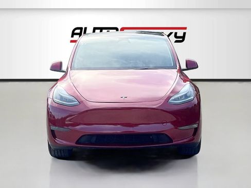 Used 2025 Tesla Model Y Long Range RWD image 2