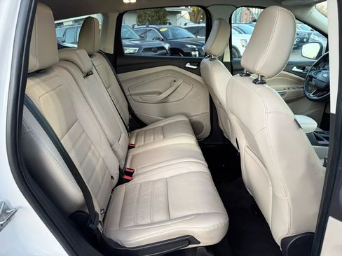 Used 2019 Ford Escape Titanium AWD/4WD image 19