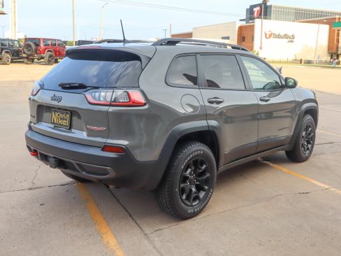 Used 2022 Jeep Cherokee Trailhawk w/ Technology Group B AWD/4WD image 5