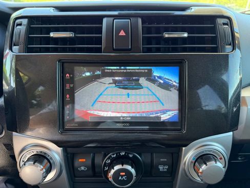 Used 2022 Toyota 4Runner SR5 AWD/4WD image 23
