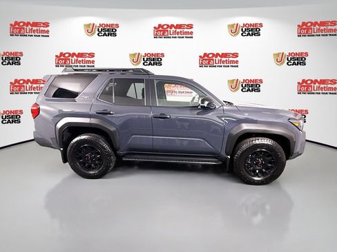 Used 2025 Toyota 4Runner TRD Off-Road Premium AWD/4WD image 19