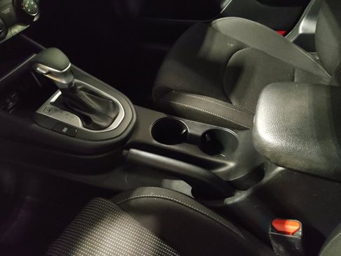 Used 2020 Kia Forte LXS FWD image 26