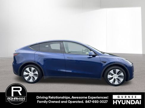 Used 2023 Tesla Model Y Long Range AWD/4WD image 10