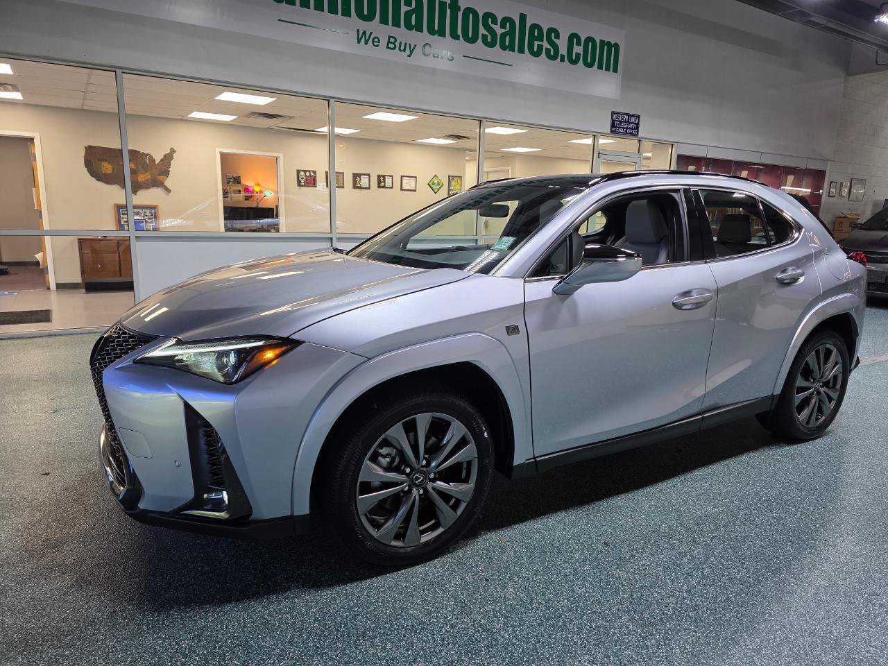 Used 2024 Lexus UX 250h F Sport FWD image 3