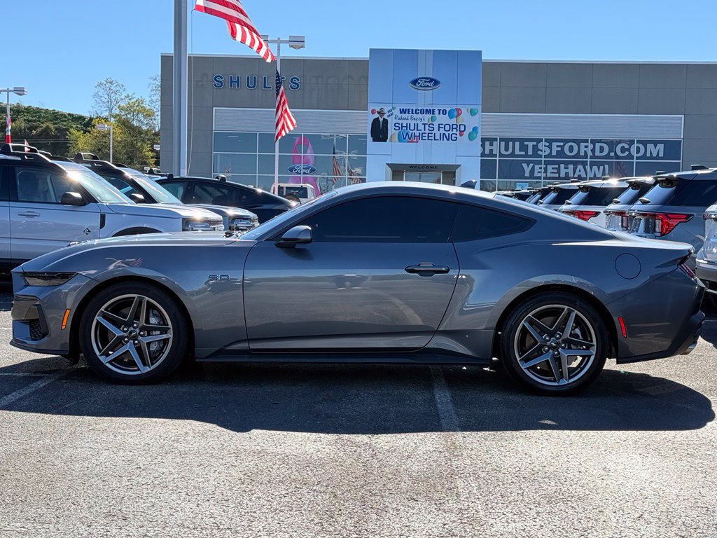 Used 2025 Ford Mustang GT RWD image 2