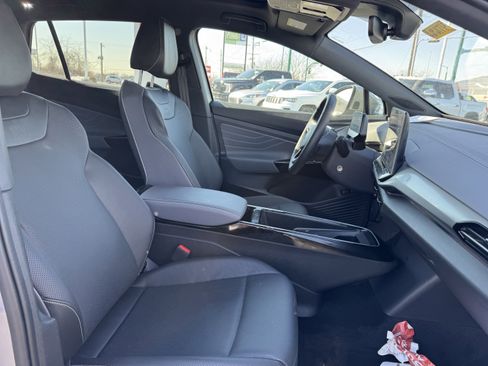 Used 2024 Volkswagen ID.4 Pro S image 15