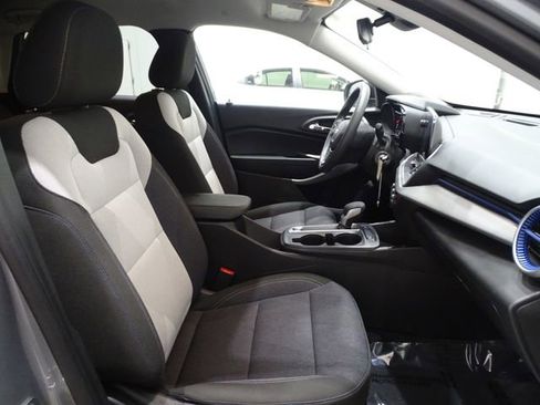 Used 2024 Chevrolet Trax LS FWD image 14