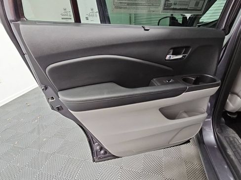 Used 2021 Honda Pilot Touring image 36