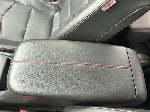 Used 2022 Chevrolet Equinox RS w/ RS Leather Package FWD image 37