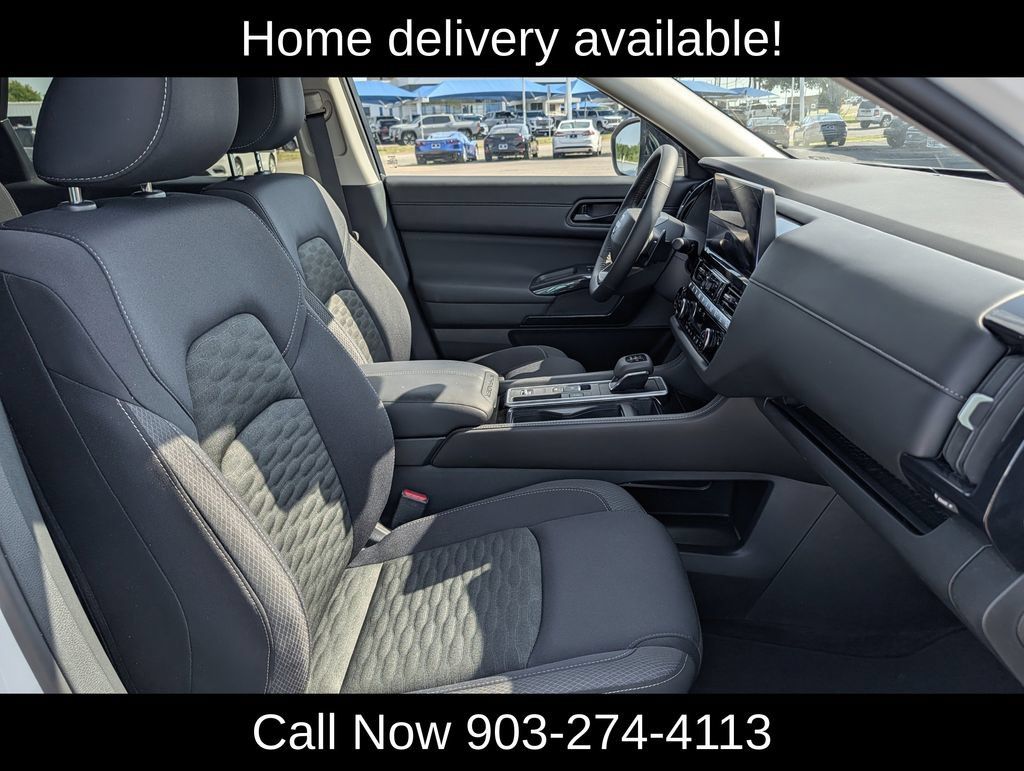 Used 2026 Nissan Pathfinder SV FWD image 35