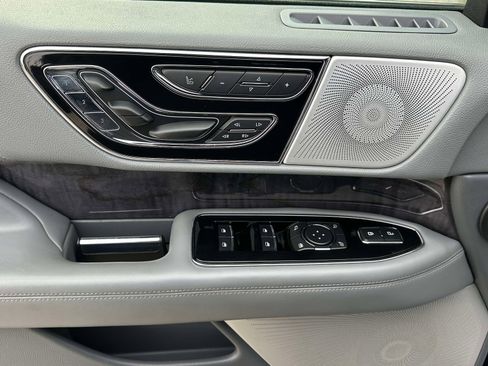 Used 2019 Lincoln Navigator Reserve w/ Cargo Package image 25