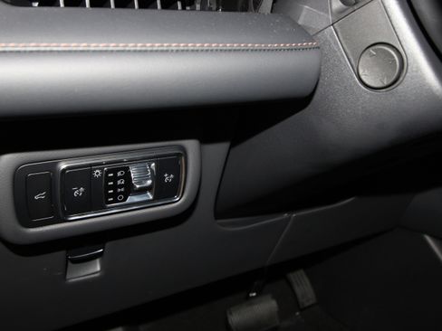 New 2026 Lincoln Nautilus Premier w/ Jet Appearance Package image 9