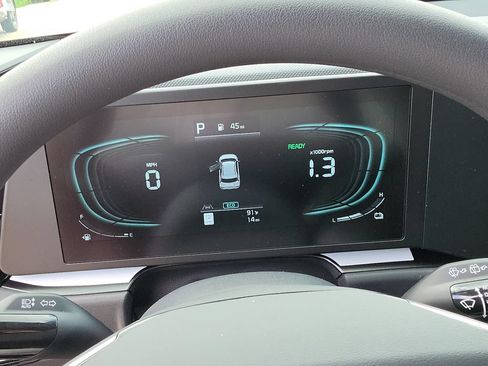 New 2026 Kia Niro LX FWD image 29