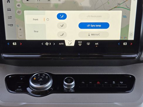 Used 2025 Ford Expedition Active image 18