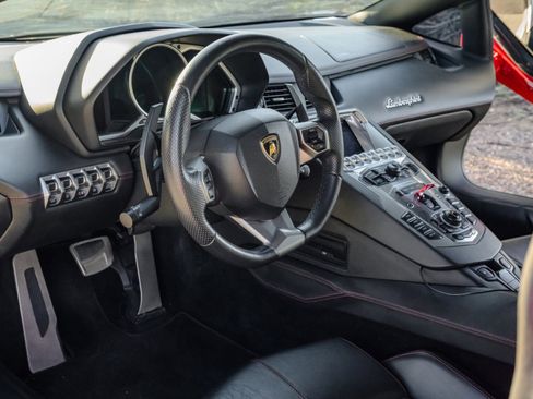 Used 2013 Lamborghini Aventador LP 700-4 image 19