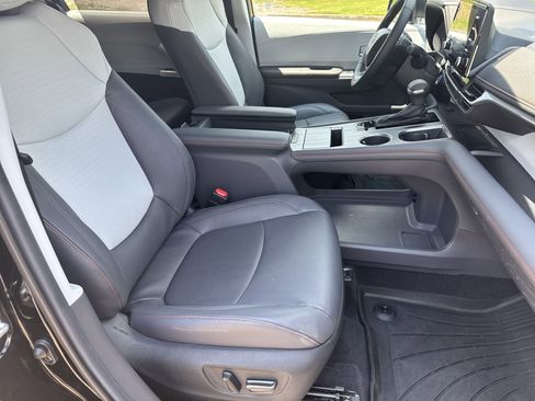 Used 2024 Toyota Sienna XSE image 13
