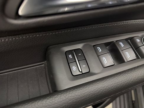 Used 2023 GMC Yukon Denali w/ Advanced Technology Package image 35