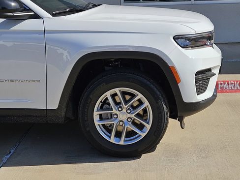 New 2026 Jeep Grand Cherokee Laredo X RWD image 6