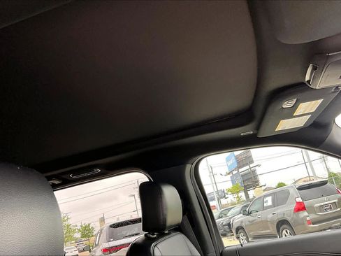Used 2019 Ford Expedition XLT w/ Equipment Group 202A RWD image 14