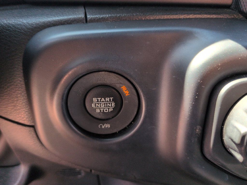 Used 2022 Jeep Wrangler Unlimited Sport AWD/4WD image 17