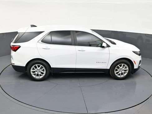 Used 2024 Chevrolet Equinox LT FWD image 17
