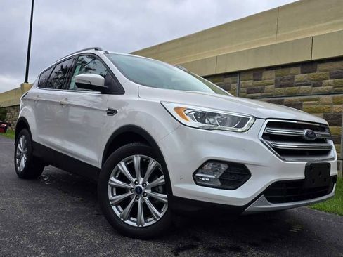 Used 2017 Ford Escape Titanium image 21