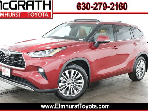 Certified 2025 Toyota Highlander Platinum AWD/4WD image 1