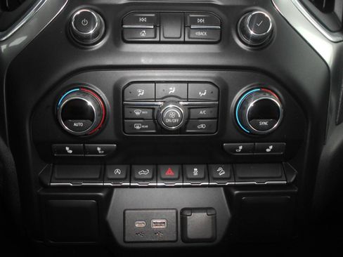 Used 2020 Chevrolet Silverado 1500 RST w/ All-Star Edition AWD/4WD image 10