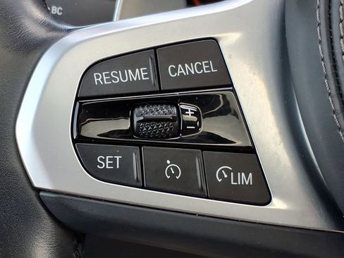 Used 2022 BMW X7 xDrive40i w/ M Sport Package image 23